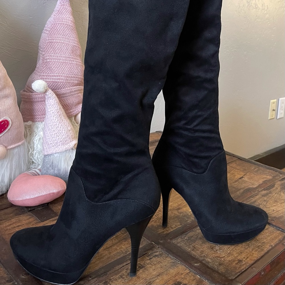 Guess Grosett Black Suede Stiletto Boots size 8.5